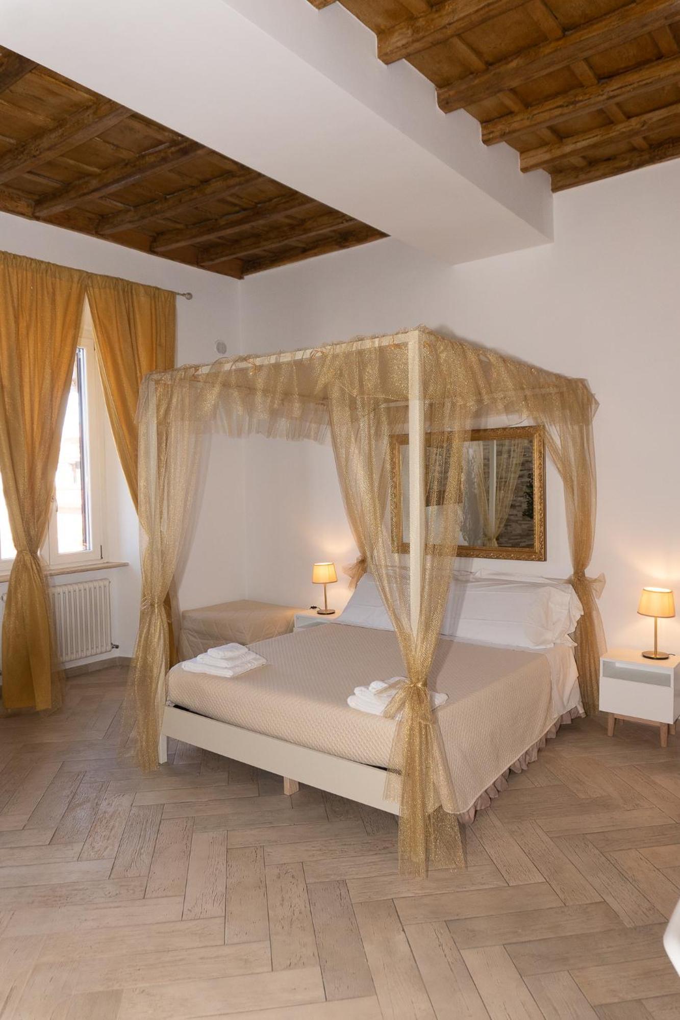 Le Boutique Luxury Rooms Diffused In Historic Center フィウミチーノ エクステリア 写真