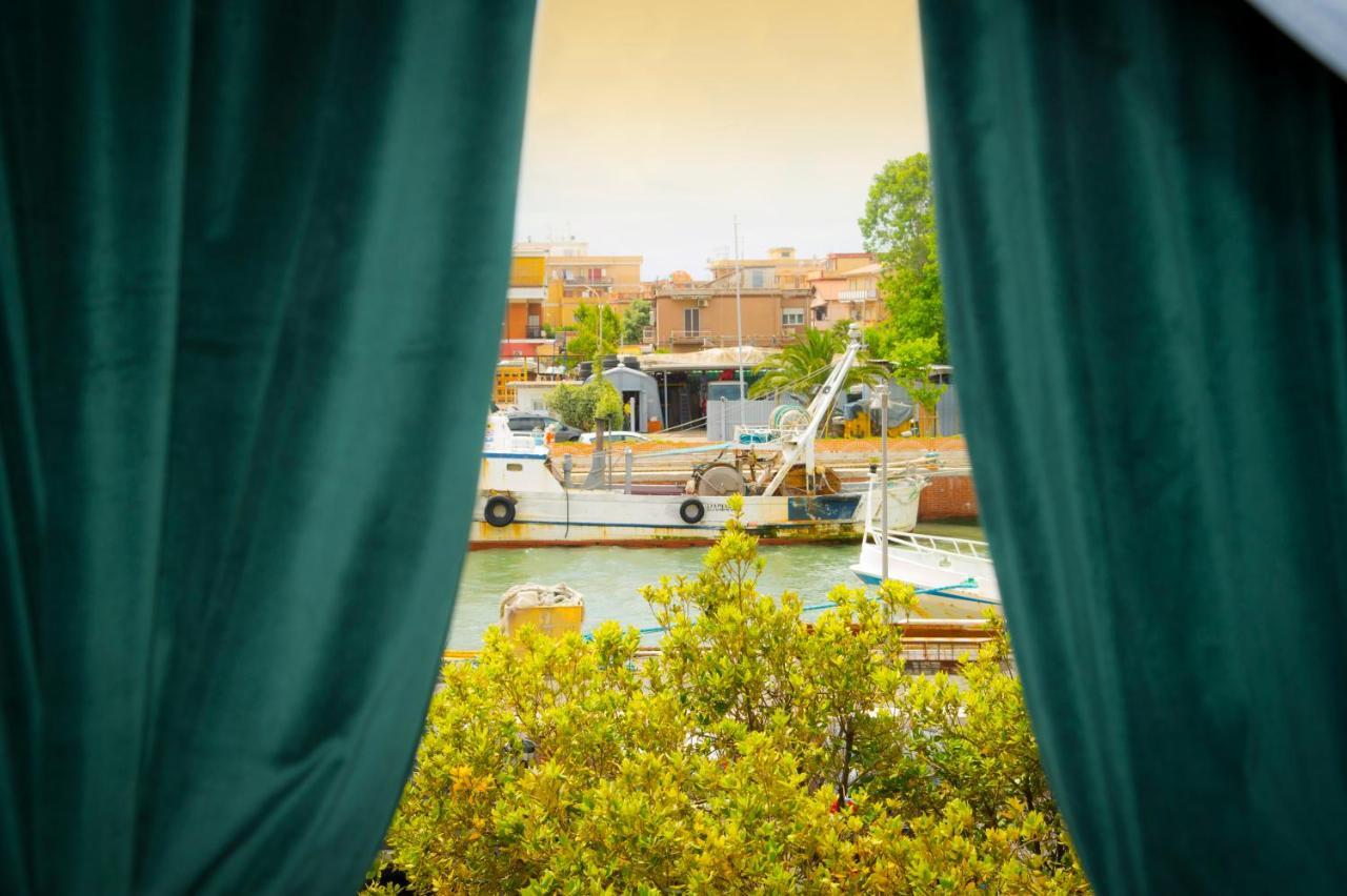 Le Boutique Luxury Rooms Diffused In Historic Center フィウミチーノ エクステリア 写真